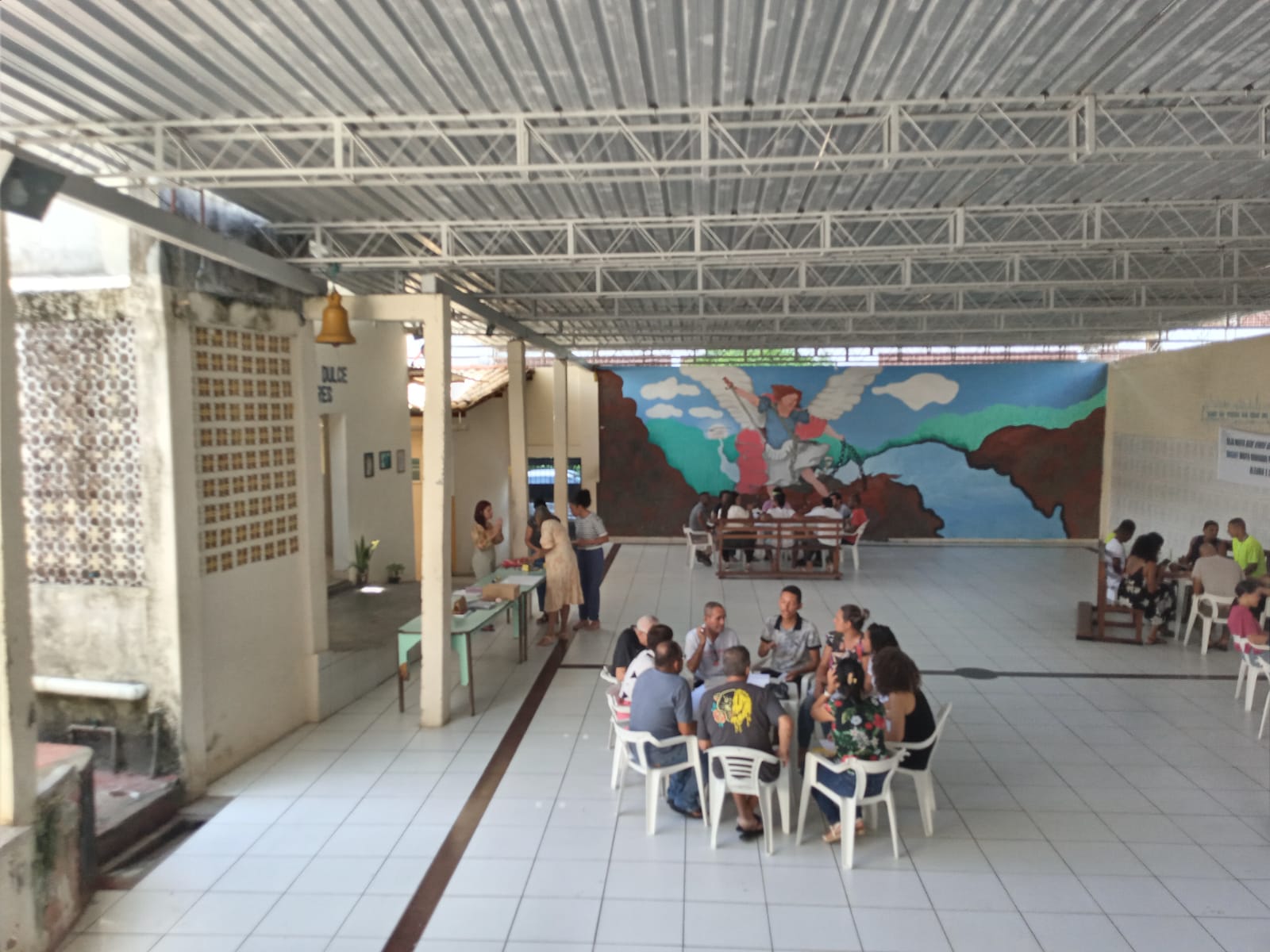 Promover saúde mental, dignidade, autonomia e reinserção social, oferecendo atendimento psicológico acessível